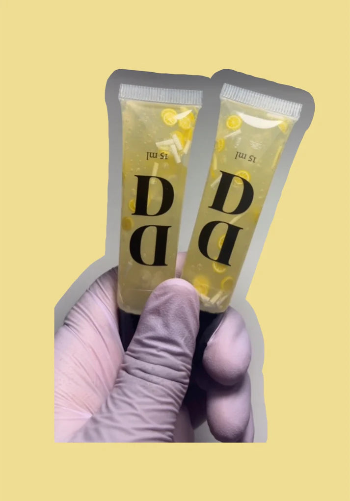 Lemon Meringue squeeze lacquer