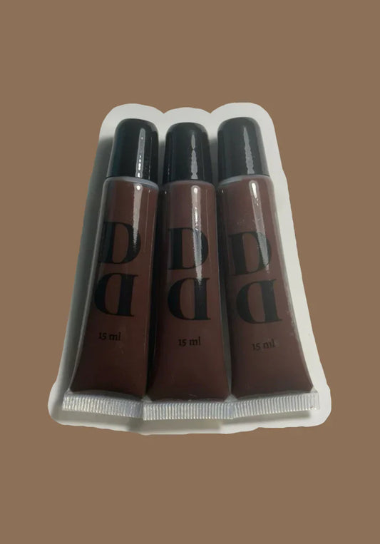 I Tiramisu tinted squeeze semi-gloss