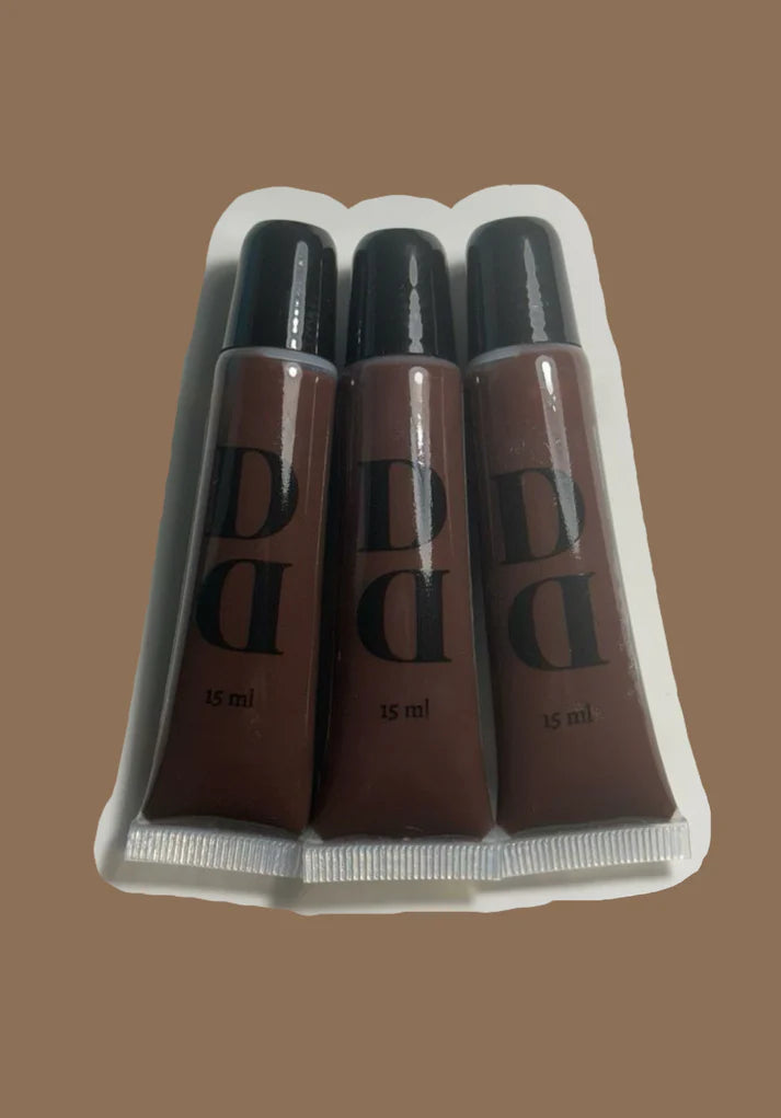 I Tiramisu tinted squeeze lacquer